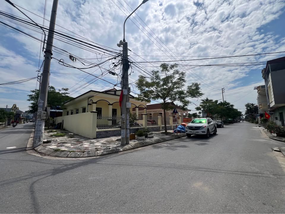 Nhà 3 tầng Tiểu Trà - Hưng Đạo, Hải Phòng 48m² giá 2.5 tỷ - Ngõ ô tô đỗ cửa