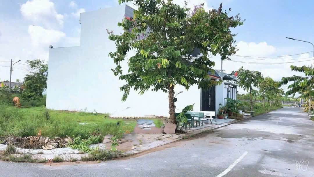 Đất nền lô góc Thủ Đức 75m² giá chỉ 1,25 tỷ - Cơ hội đầu tư tuyệt vời!