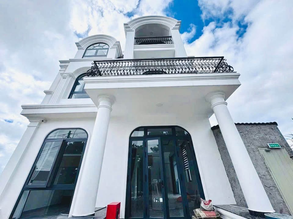 Khách sạn Đồi Huy Hoàng Đà Lạt 290m² giá 27 tỷ - Đầu tư sinh lời cao!