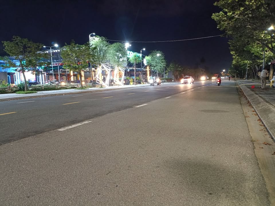 Bán đất mặt tiền đường Hùng Vương, TP Tam Kỳ 210m² - Kinh doanh sầm uất!