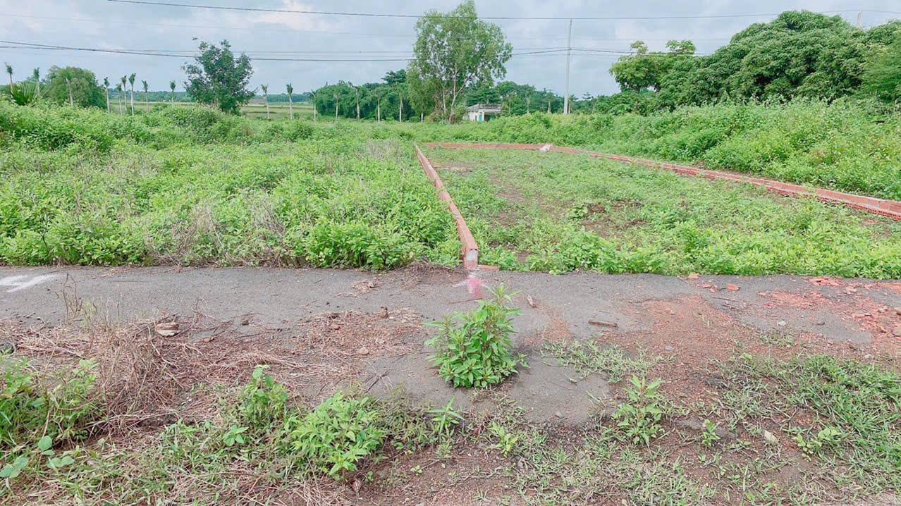 Lô đất Láng Dài 126m² giá 690 triệu - Mặt tiền đường nhựa thông thoáng!