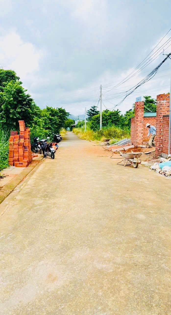 Đất nền Hòa Long 299m² giá 1.9 tỷ - Vị trí đẹp, gần khu Tuyết Mai 5!