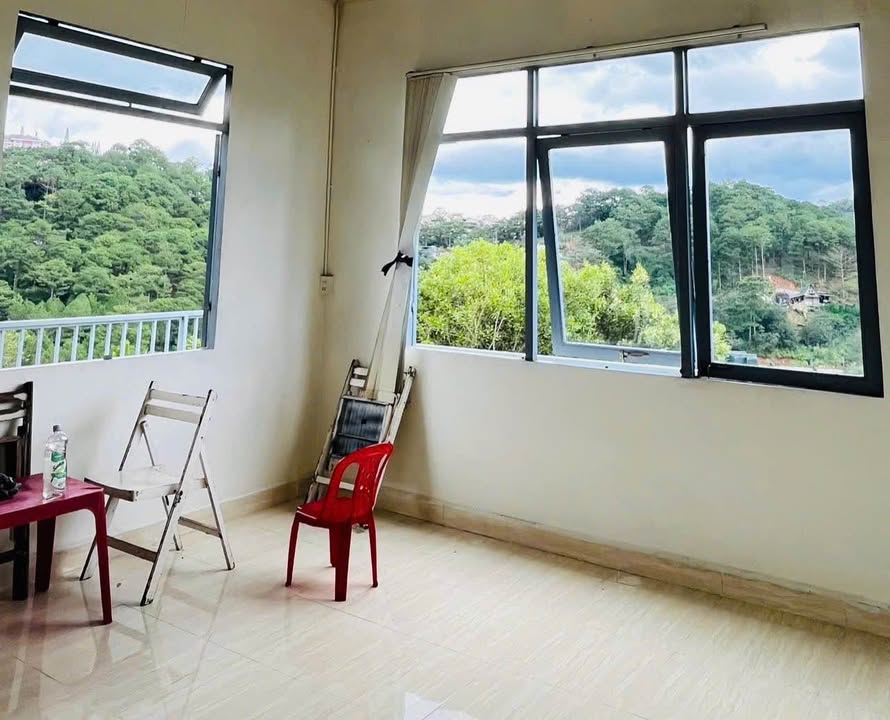 Nhà riêng tại Đà Lạt, 80m² giá 1.55 tỷ - Không gian thoáng đãng