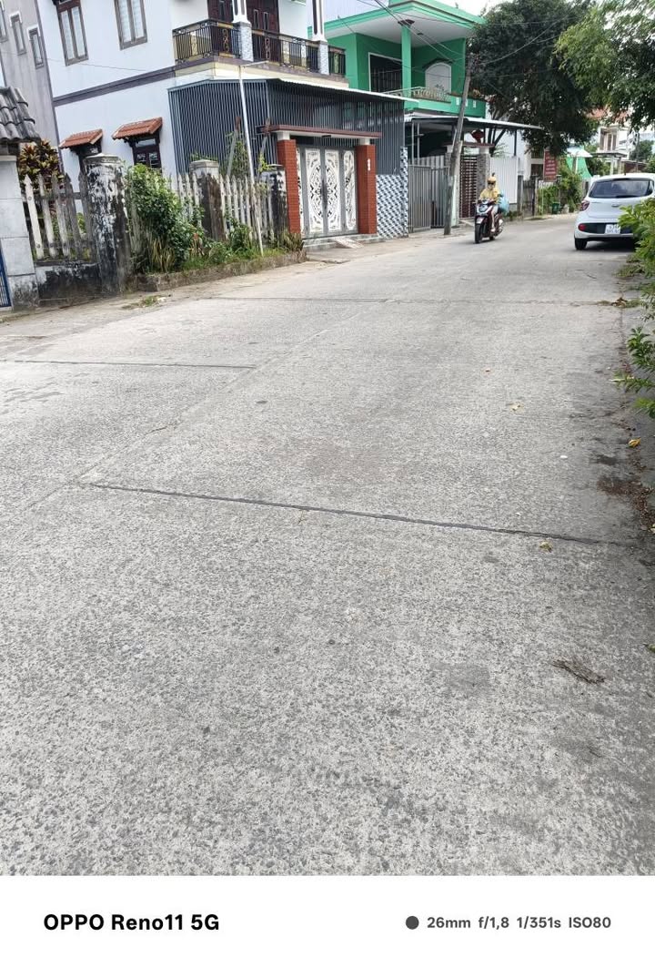 Bán đất tặng nhà 2 tầng tại Hải Châu, Đà Nẵng - Diện tích 350m², giá thỏa thuận!