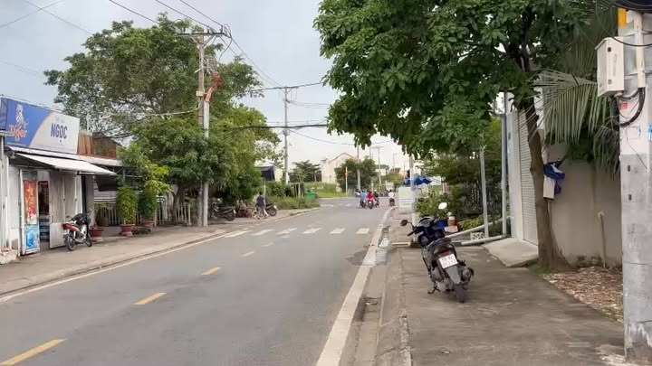 Nhà mặt tiền đường Đa Phước, Bình Chánh 108m² giá 5.8 tỷ - Đầu tư sinh lời!