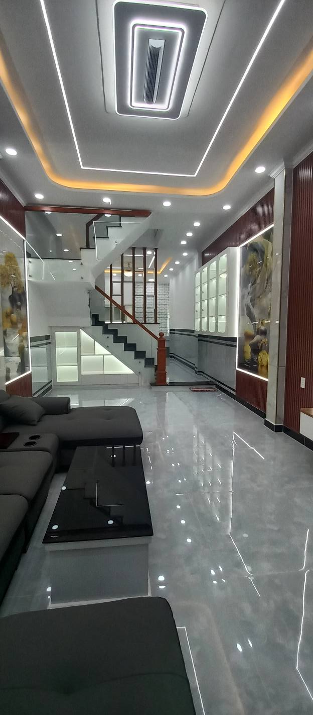 Nhà đẹp 2 tầng đường Lâm Thị Hố, Quận 12, giá 5 tỷ - Sổ hồng chính chủ!