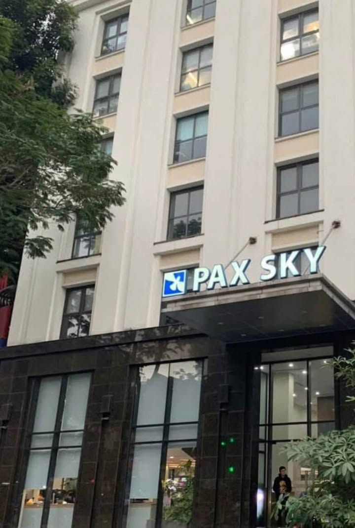 Bán nhà mặt phố Hoà Mã, Hai Bà Trưng, 200m² giá 168 tỷ - Kinh doanh sầm uất!