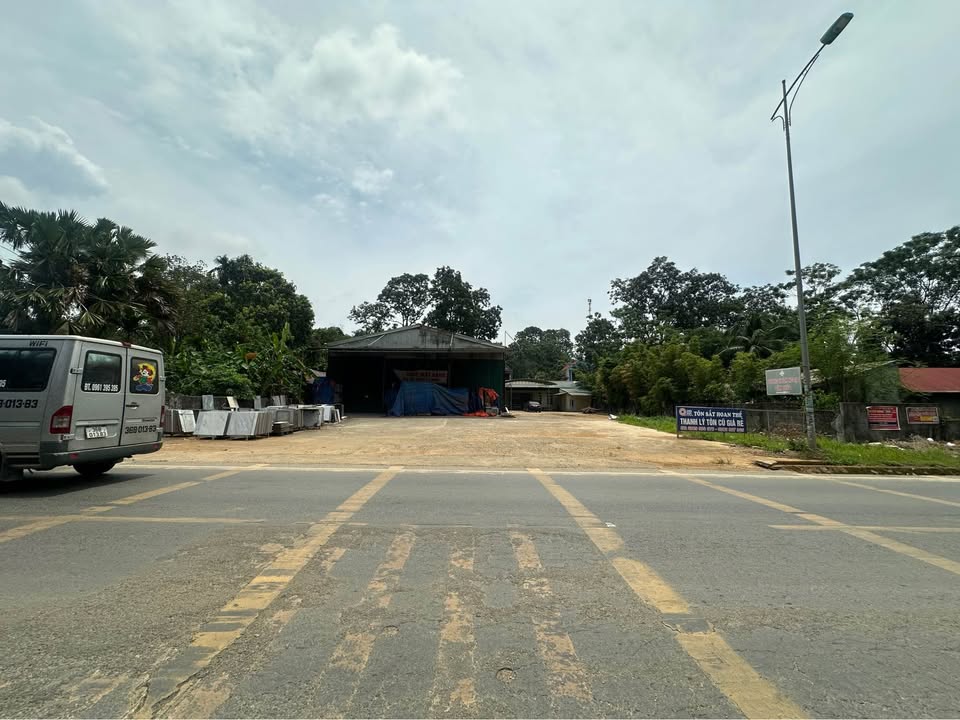 Kho xưởng cho thuê tại thị trấn Ngọc Lặc, 576m² - Tiện lợi cho kinh doanh!