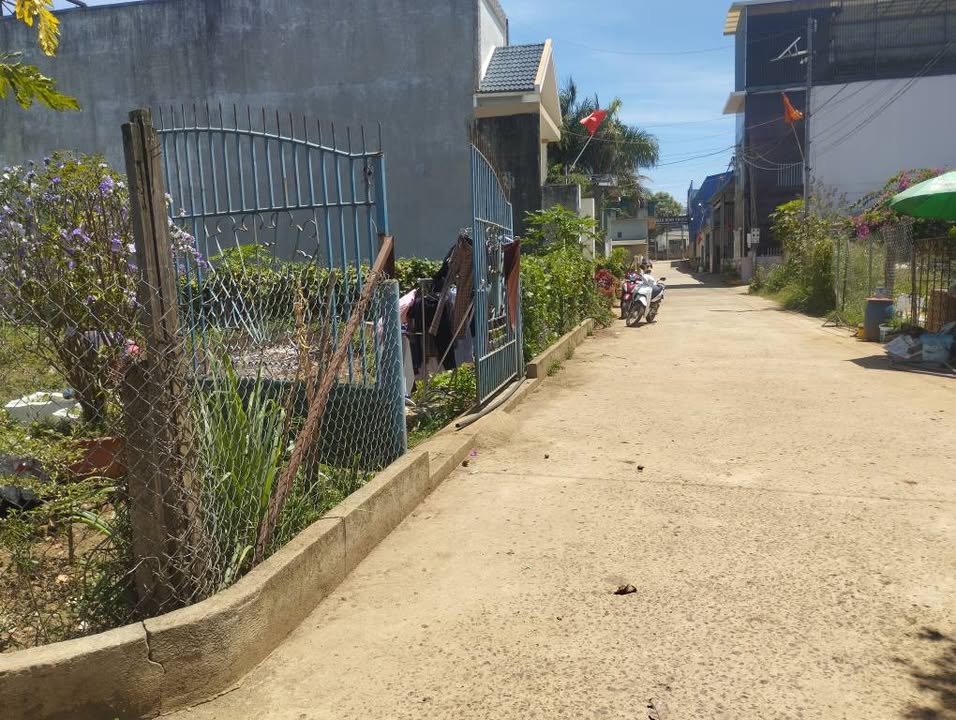 Đất hẻm Trần Bình Trọng, Liên Nghĩa 100m² giá 2.4 tỷ - Sổ hồng chính chủ