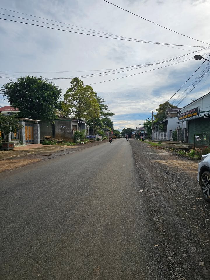 Đất nền Ea Kar 260m² giá 3 tỷ - Tặng nhà cấp 4 đầy đủ tiện nghi!