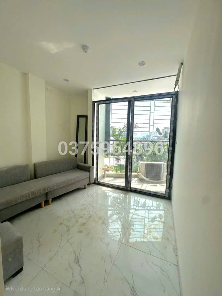 Căn hộ CCMN Bùi Xương Trạch 50m² giá 2.1 tỷ - An ninh tốt, thoáng sáng!