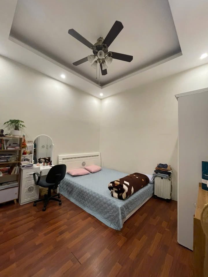 Nhà cho thuê ngõ 240 Phố Vọng, Hai Bà Trưng 25m² giá 9 triệu - Thiết kế hiện đại, đầy đủ nội thất!