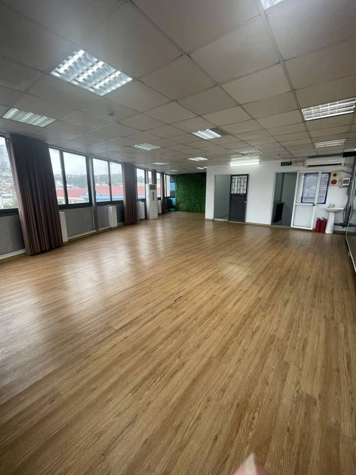 Cho thuê nhà 5 tầng tại Hồng Hải, Hạ Long 80m² - Vị trí đắc địa cho kinh doanh!