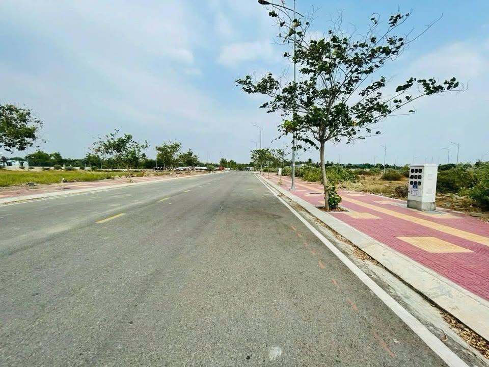 Đất nền Phan Đăng Lưu 100m² giá 2.2 tỷ - Pháp lý rõ ràng, không lỗi phong thủy!