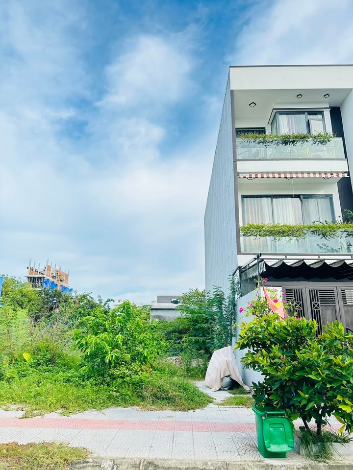 Đất nền dự án Nam Hòa Xuân 105m² giá 5.05 tỷ - Vị trí đắc địa, hướng Tây Bắc