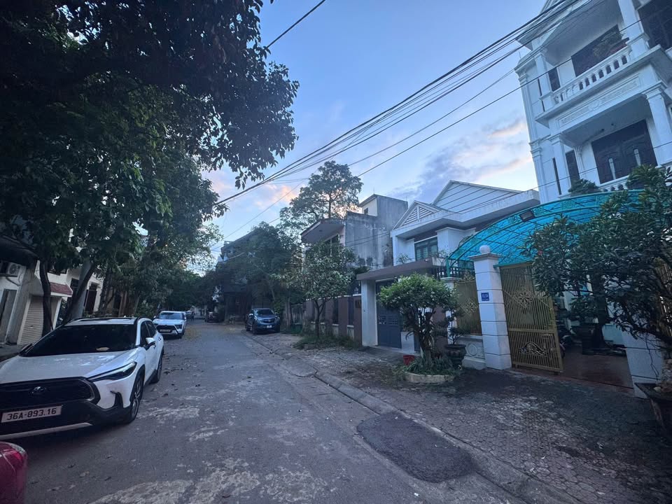 Nhà 3 tầng phường Trường Thi 115m² giá 5 tỷ - Vị trí đắc địa, thoáng mát!