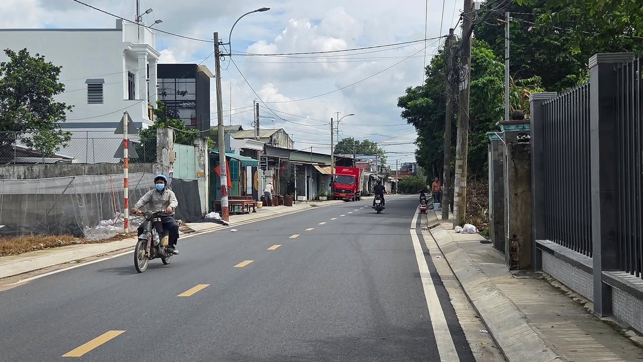 Đất Tân Hiệp Hóc Môn 110m² giá 3.95 tỷ - Mặt tiền đường nhựa thông thoáng!