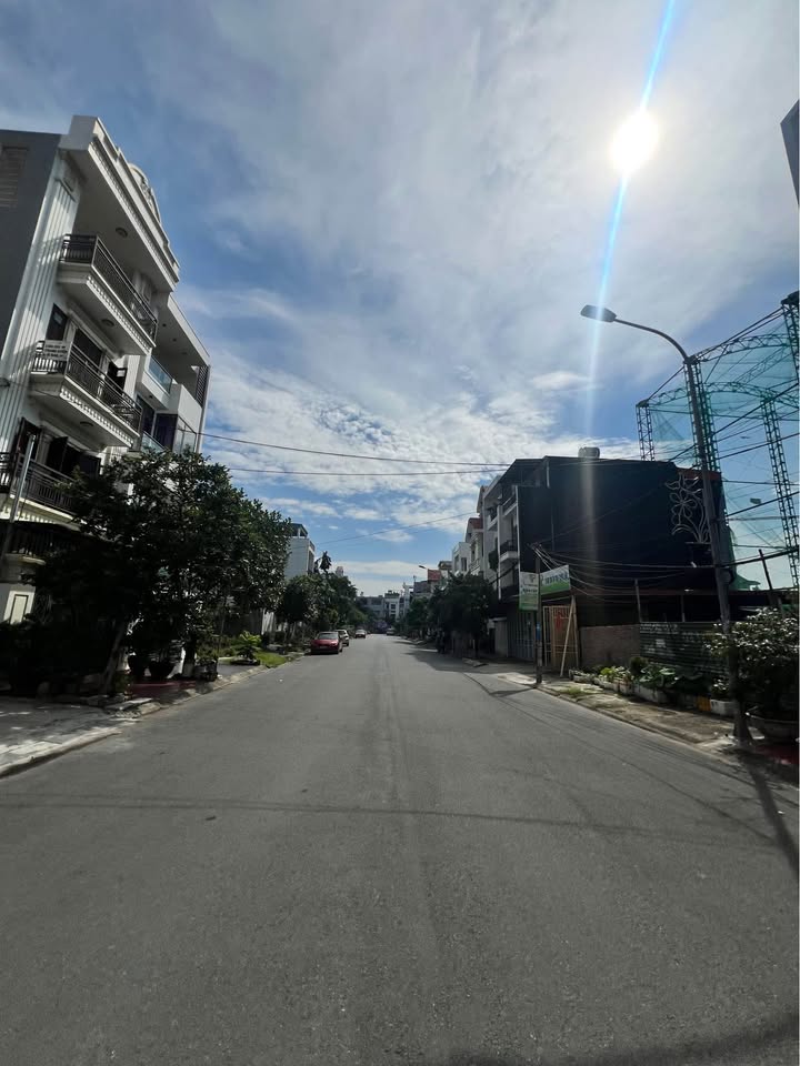 Đất mặt đường Nguyễn Đồn, Hải Phòng 96m² giá 7.2 tỷ - Vị trí đắc địa không thể bỏ qua!