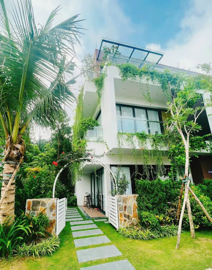 Biệt thự Flamingo Đại Lải 150m² giá 15 tỷ - Sổ đỏ chính chủ, đầu tư sinh lời cao!