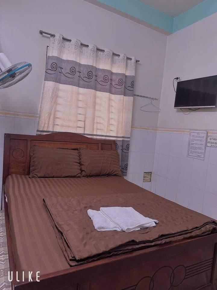 Khách sạn cho thuê mặt tiền đường Trần Văn Giàu, quận Bình Tân - Khai thác ngay!