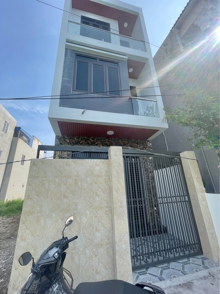 Nhà 3 tầng tại Lộc Vượng, Nam Định 64m² giá 3 tỷ - Ô tô vào tận cửa!