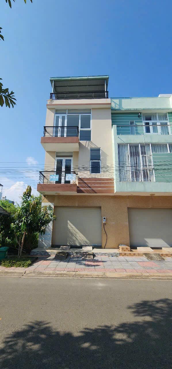 Nhà 1 trệt 2 lầu đường Lưu Hữu Phước, Bà Rịa 91m² giá 5.2 tỷ - Sẵn sàng ở ngay!