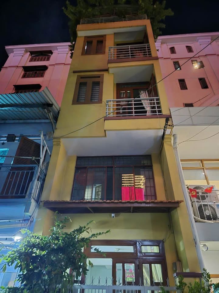 Bán nhà mặt tiền Nguyễn Trung Ngạn, quận 1 - Diện tích 23.1m², giá 7 tỷ - Kinh doanh sầm uất!