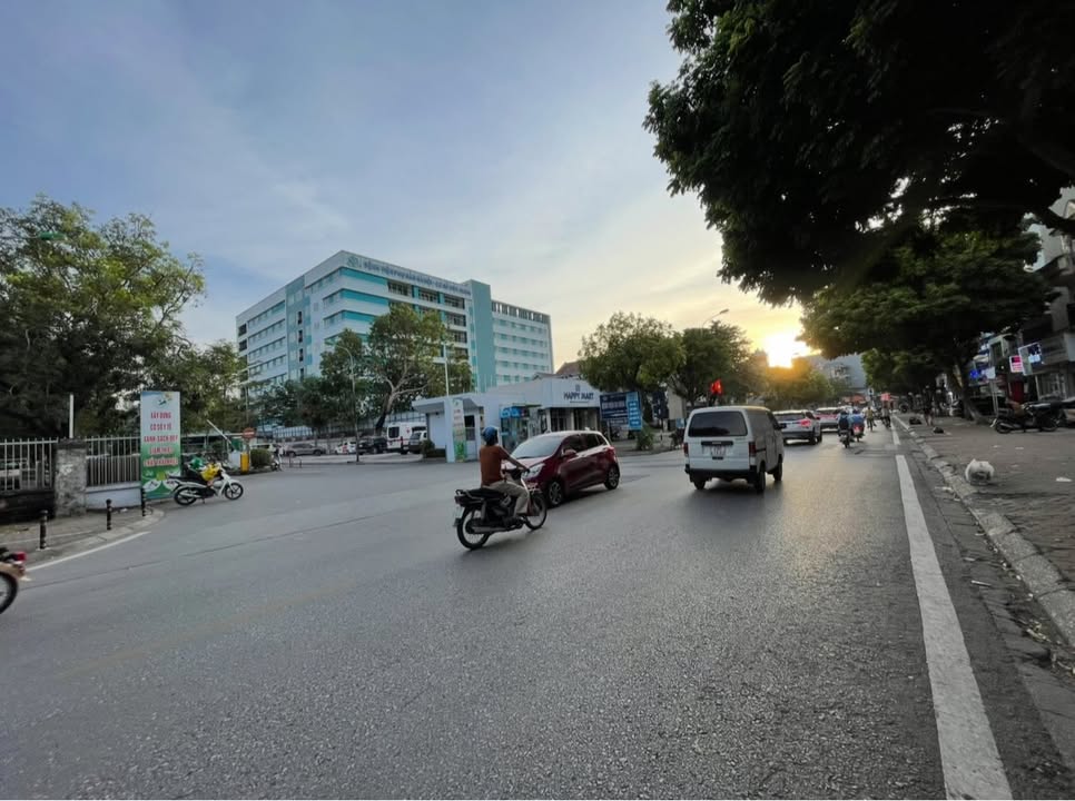 Nhà mặt phố Trường Lâm, Long Biên 57m² giá 19.95 tỷ - Vị trí thương mại đắc địa!