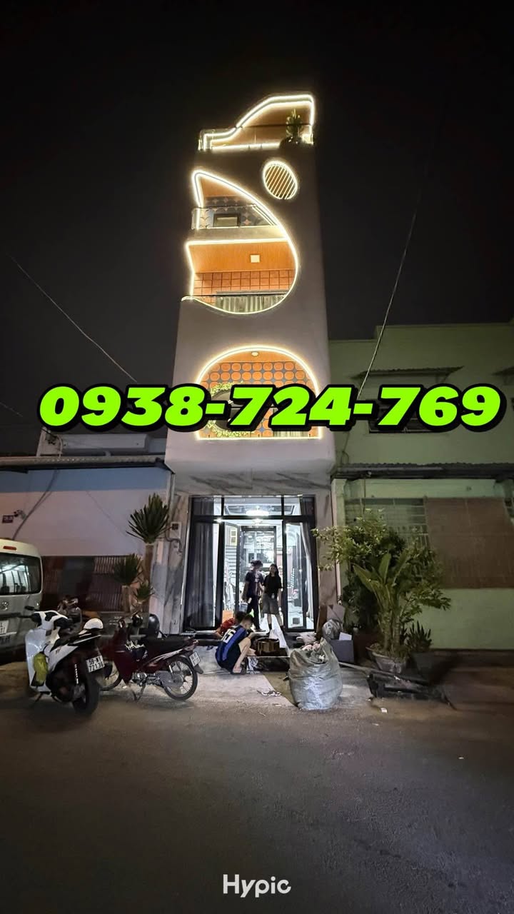 Mặt tiền hẻm 12m Lê Văn Quới 100m² giá 15 tỷ - Sẵn sàng vào ở ngay!