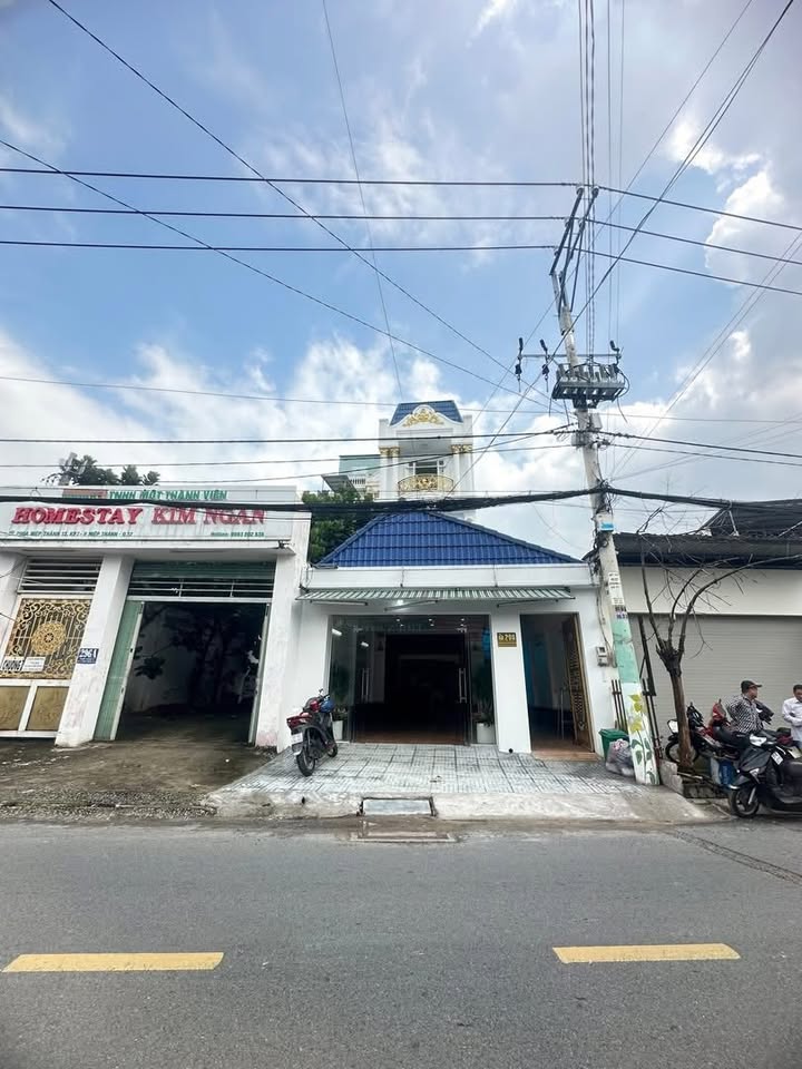 Bán gấp FrontHouse mặt tiền đường HT13, quận 12 - Diện tích khủng 325,5m² chỉ 19.99 tỷ!