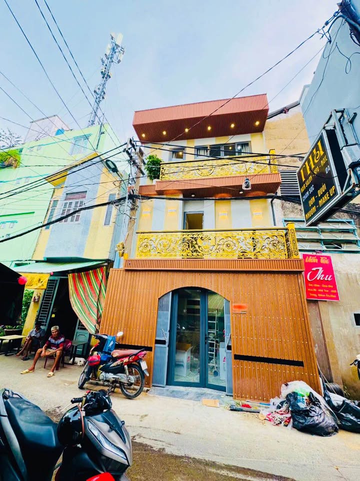 Nhà đẹp 23.75m² Trần Văn Quang, Tân Bình giá 4.1 tỷ - Full nội thất, hẻm ô tô!