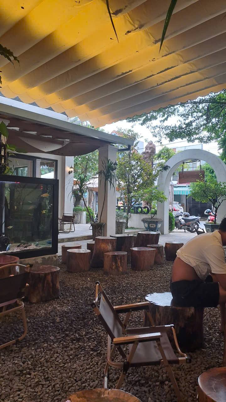 Đất nền mặt tiền khu biệt thự 532 Hòa Khánh Nam 150m² giá 5.55 tỷ - Đầu tư sinh lời an toàn!