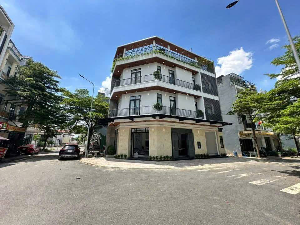 Nhà phố An Phú Thủ Đức 82m² giá 11 tỷ - Full nội thất cao cấp, sẵn sàng ở ngay!