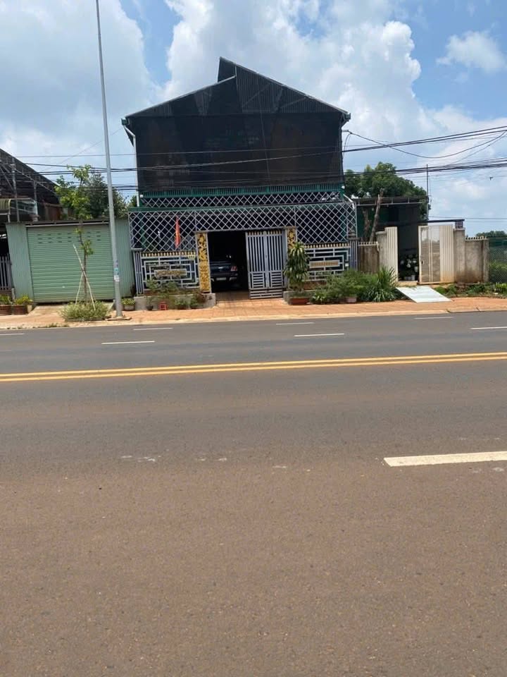 Bán đất Hùng Vương, Cư M'gar 245m² giá 5 tỷ - Kinh doanh sầm uất!