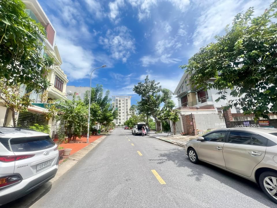 Đất nền Đồi T5 Hạ Long 216m² giá 12.96 tỷ - Vị trí đẹp đầu tư sinh lời!