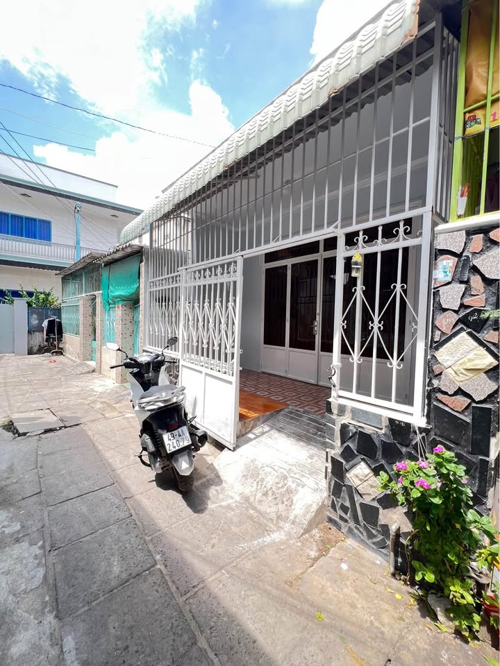 Nhà mới Hẻm 444 Trần Hưng Đạo 55m² giá 990 triệu - Sẵn sàng vào ở ngay!