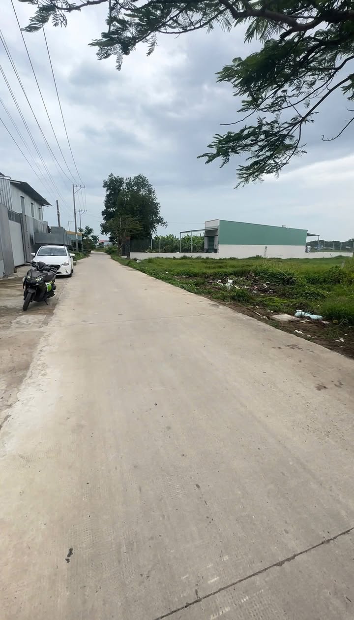 Đất nền Bến Lức 191.1m² giá 2.2 tỷ - Gần trường TH&THCS Mỹ Yên!