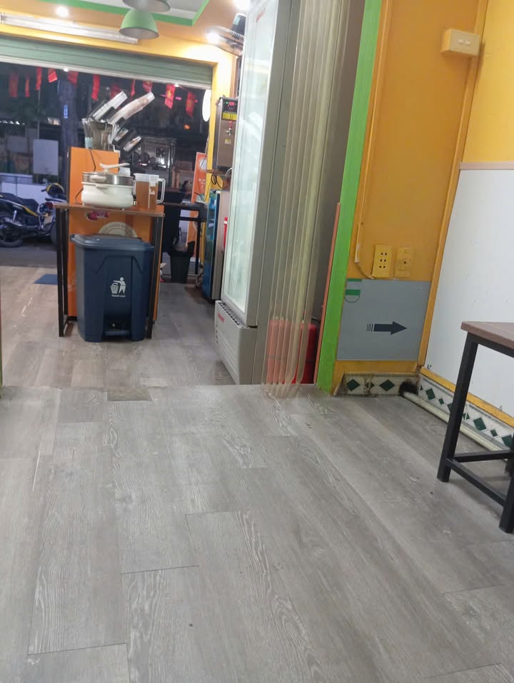 Quán trà sữa & nem nướng Nghĩa Tân, Cầu Giấy 80m² giá 8 triệu - Kinh doanh ngay!