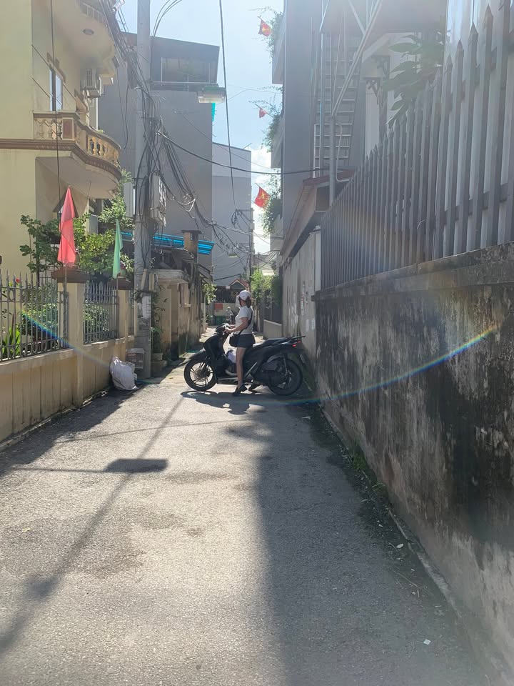 Nhà đẹp 5 tầng Xuân Phương 35m² giá 6.7 tỷ - Kinh doanh thuận lợi!