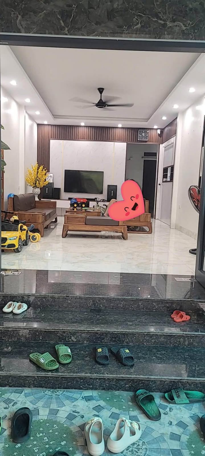 Nhà 2 tầng đường Hòa Bình, Yên Thanh, Uông Bí 158m² - Căn nhà mới đẹp, giá hấp dẫn!