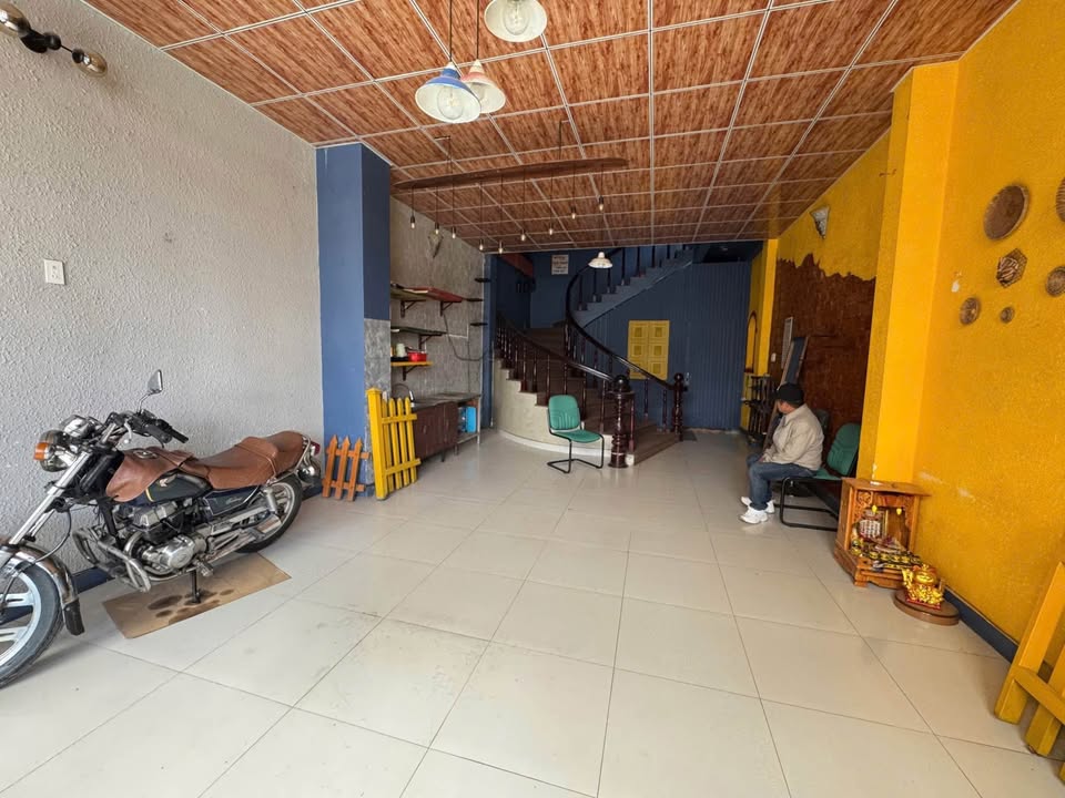 Cho thuê homestay 10 phòng Đà Lạt - Giá chỉ 25 triệu/tháng, cơ hội đầu tư hấp dẫn!
