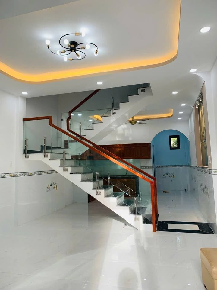 Nhà đẹp hẻm xe tải Tân Kỳ Tân Quý 53m² giá 4.9 tỷ - Sẵn sàng vào ở!