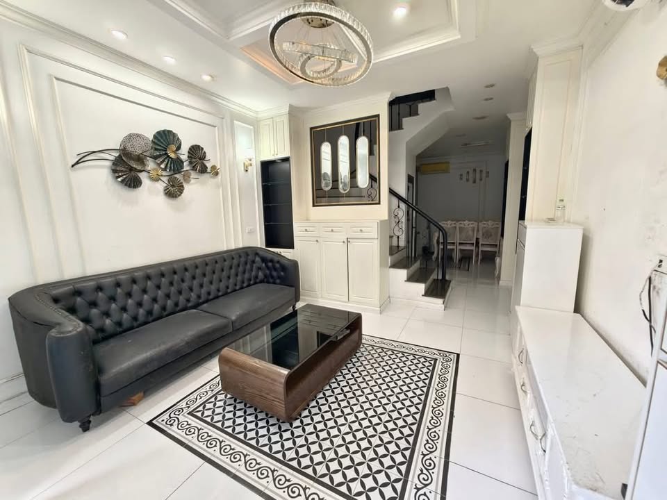 Nhà nguyên căn đẹp tại Ngọc Thụy, Long Biên - Cho thuê lâu dài, giá thỏa thuận!