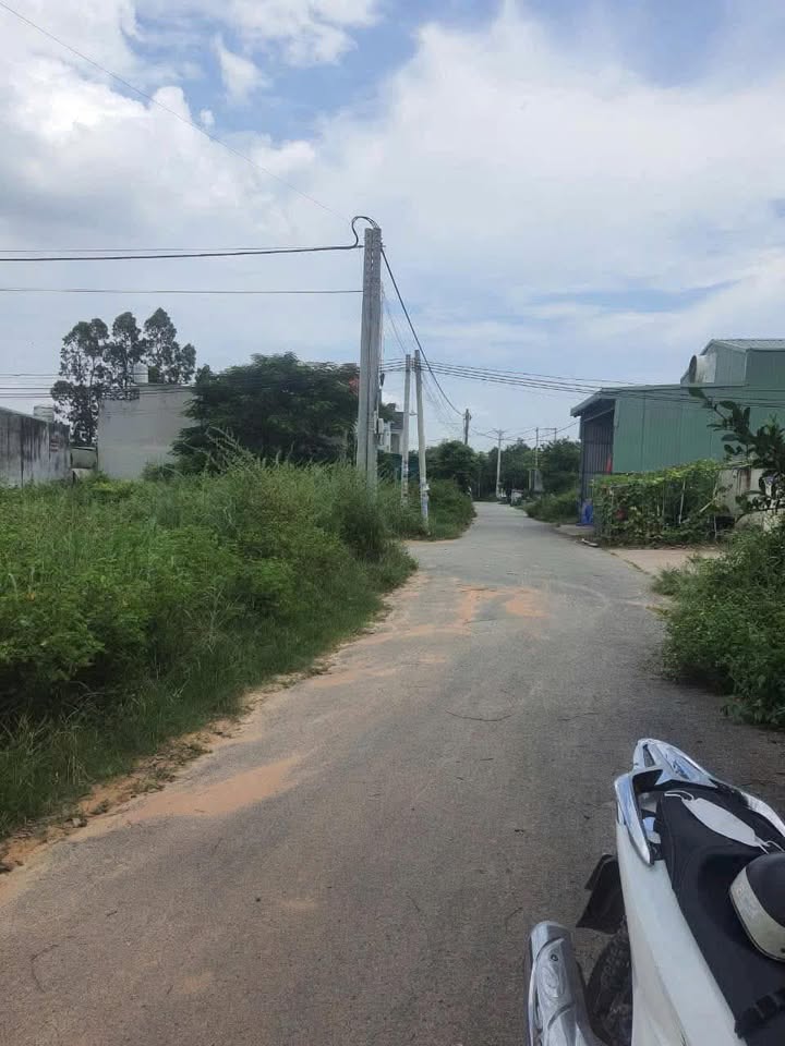 Đất thổ cư mặt tiền đường Tân Phước Khánh 64m² giá 1.65 tỷ - Cơ hội đầu tư tuyệt vời!