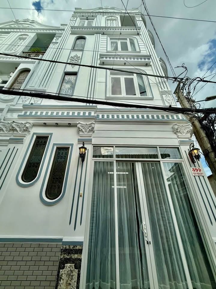 Nhà 4 tầng góc 2 mặt tiền tại hẻm 567 Hồ Búng Xáng, Cần Thơ 41.8m² - Giá chỉ 3.89 tỷ!