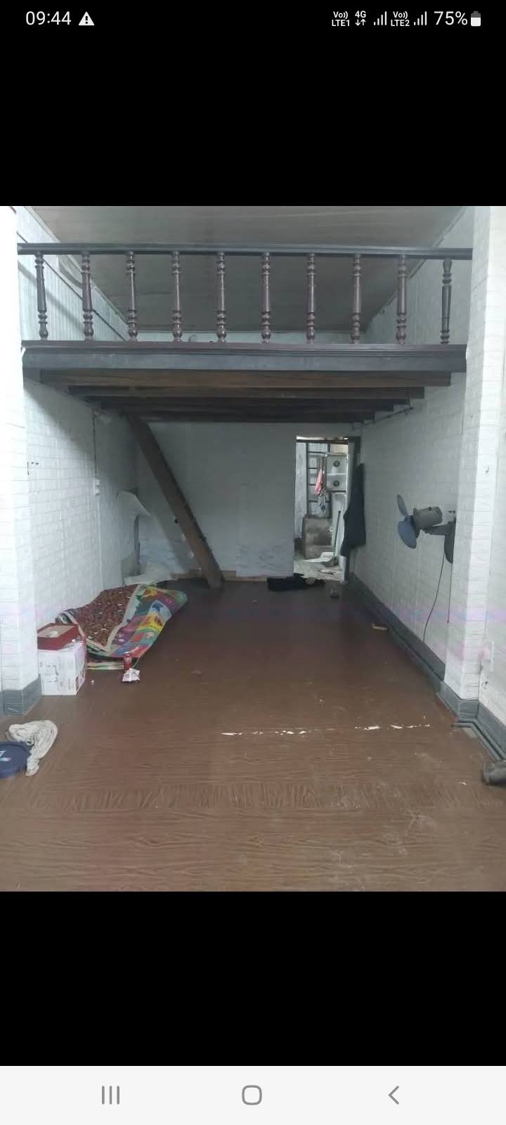 Nhà riêng tại Ngõ 179 Vĩnh Hưng, 35m² chỉ 4 triệu/tháng - Điện nước giá dân!