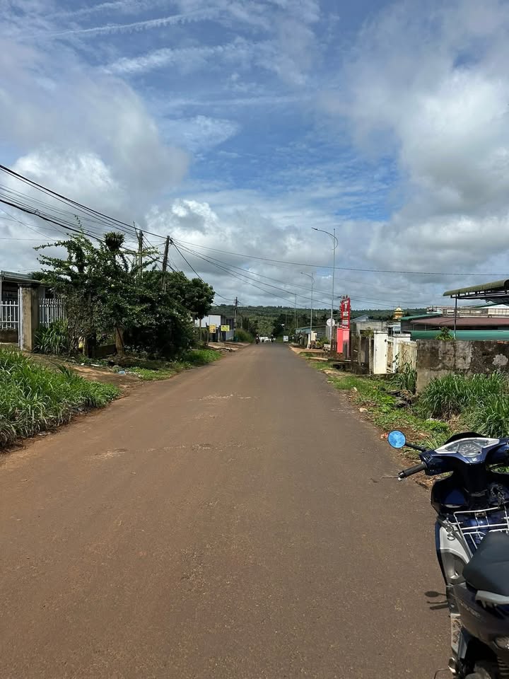 Đất thổ cư mặt tiền Nguyễn Trãi, Buôn Hồ 450m² giá chỉ 4.9 tỷ - Pháp lý rõ ràng!