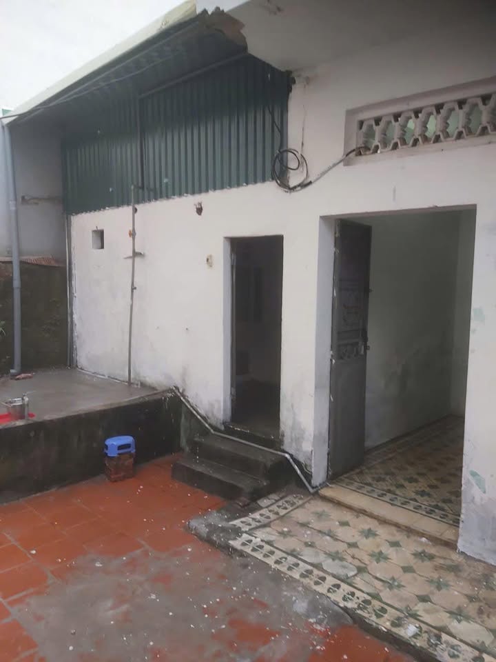 Nhà cấp 4 cho thuê tại ngõ 1, Tả Thanh Oai 150m² - Giá chỉ 6 triệu/tháng!