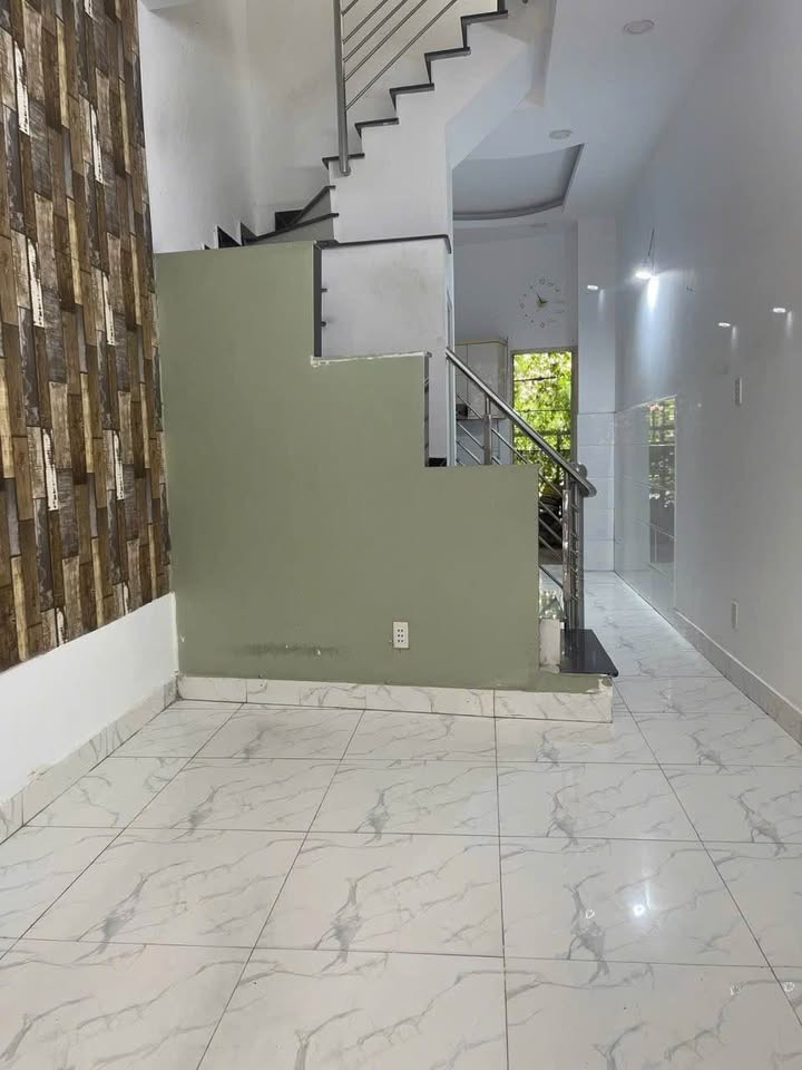 Nhà nguyên căn cho thuê tại đường Tô Ngọc Vân, Thạnh Xuân, Q12, Diện tích 28m², Giá chỉ 6 triệu