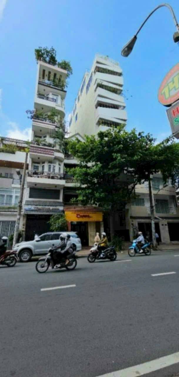 Tòa nhà FrontHouse Đào Duy Anh, Phú Nhuận 90m² giá 35 tỷ - Đầu tư sinh lợi ngay!